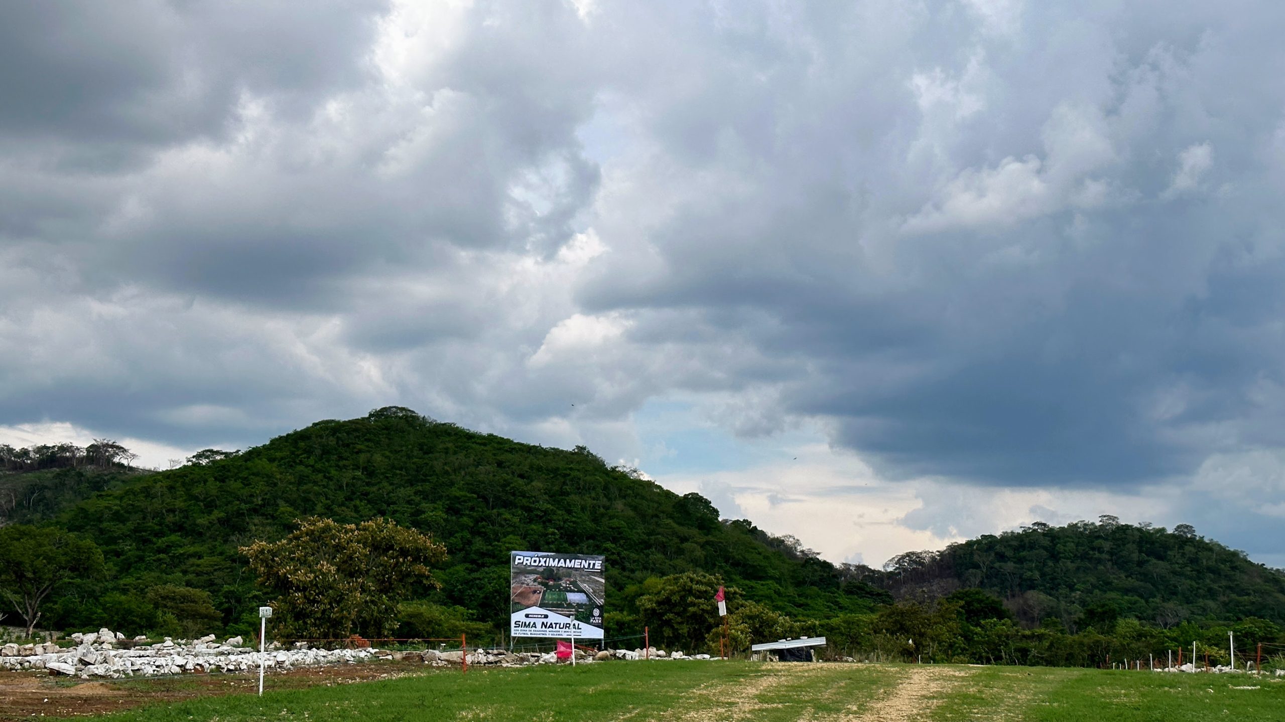 Vista dentro del desarrollo La Sima Park, terrenos campestres a 20 minutos de Tuxtla Gutiérrez, Chiapas