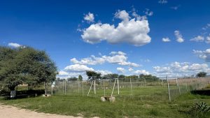 Cancha de fútbol con malla en desarrollo de terrenos campestres en Aguascalientes
